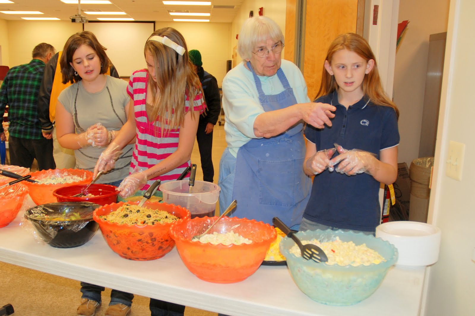Rolland Warner Student Council Volunteers At Soup Kitchen BOLT Blog